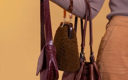 Premium Protection with Style: Choosing the Right AirPod Case and AirPods Pro Leather Cover