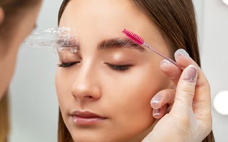 Bimatoprost Eye Drops: Legal Pathways in the USA, UK, & Australia