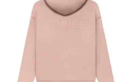 Simple Clothing Items That Never Go Out of Style