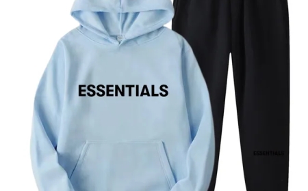 Why the Essentials Hoodie Is a Must-Have Staple in Modern Streetwear